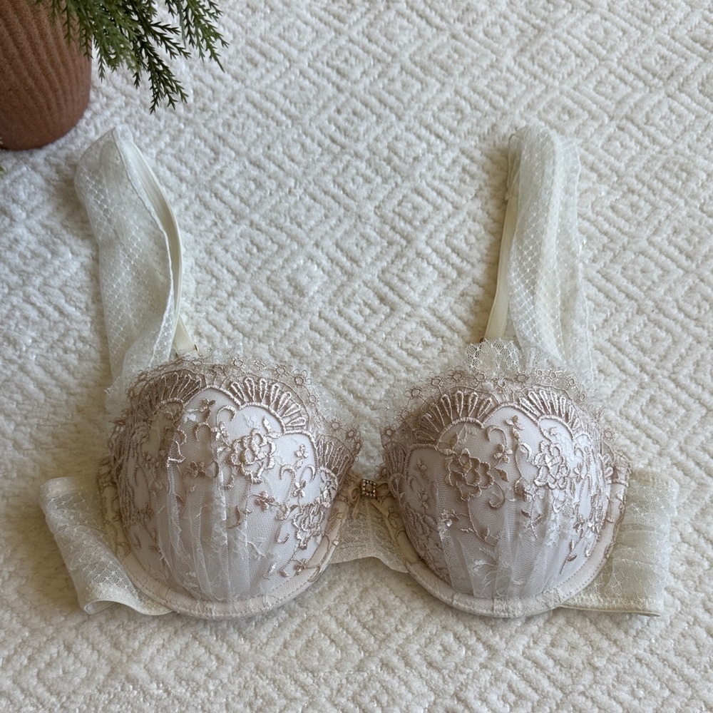 In Bloom By Jonquil Luxurious Ivory Embroidered Lace Bra Size 36B